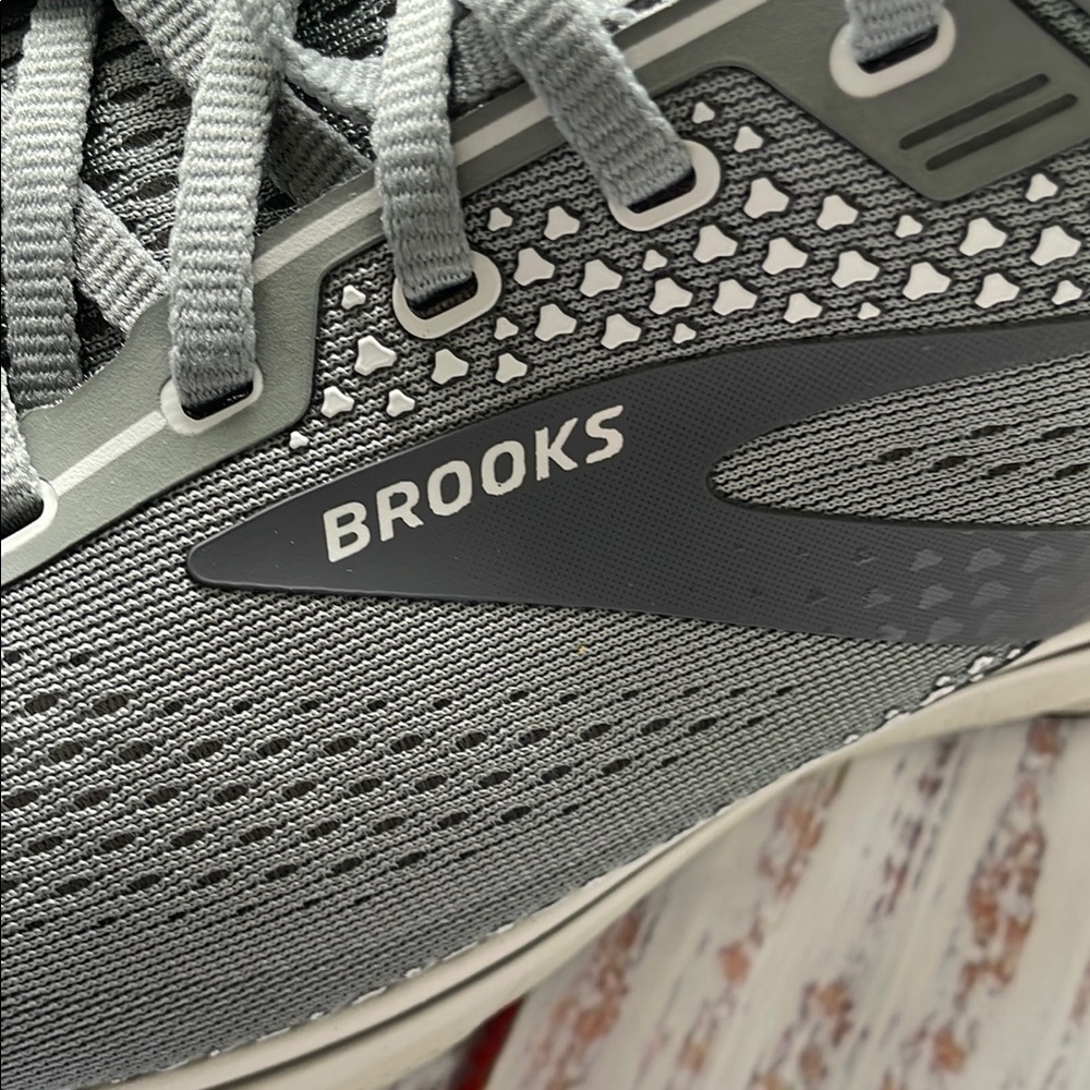 Brooks Ghost 14  Men's Gray Running Shoes 12.5 - Picture 2 of 9